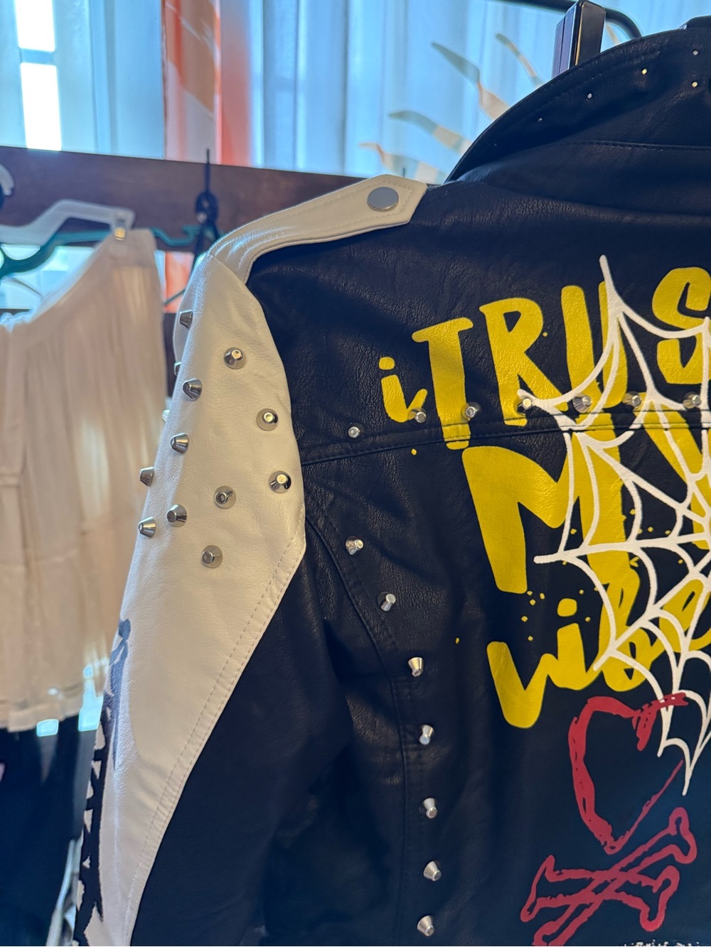 💥💥Studded Black & White Graffiti Faux Leather Street wear/Punk/Vintage jacket - Picture 16 of 16